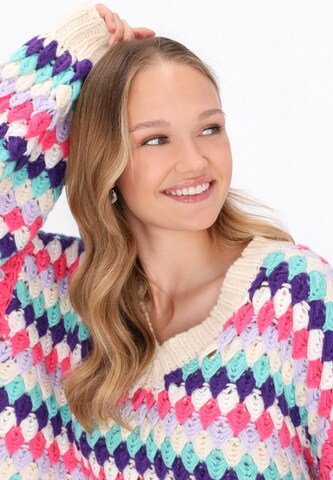 Pulovere dimensiuni mari 'Young Fashion' de la MYMO pe mai multe culori