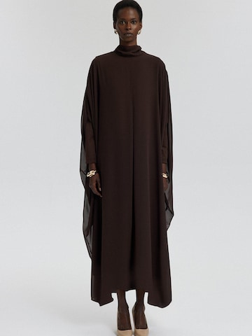 Robe 'Bat Sleeve Chiffon Dress' Touché Privé en marron