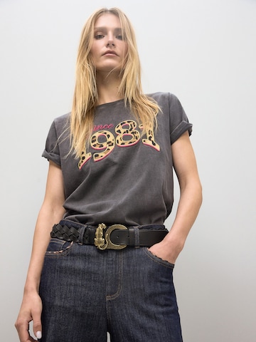 Cintura di Lola Casademunt in nero