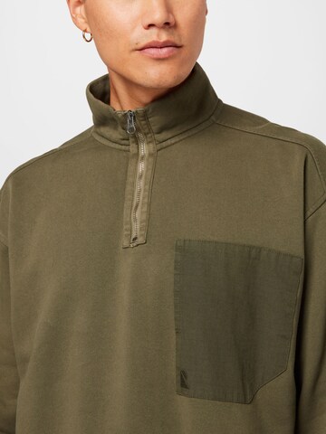 recolution Sweatshirt 'TEASEL' in Green