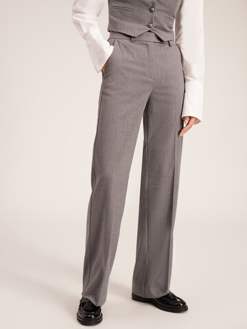 Regular Pantalon 'Alia Tall' RÆRE by Lorena Rae en gris : devant