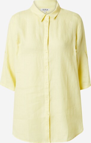Soccx - Blusa en amarillo: frente