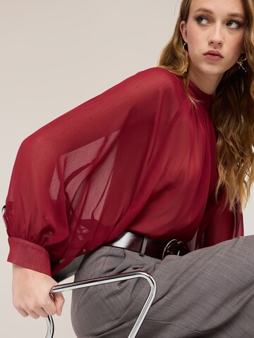 MOTIVI - Blusa en rojo