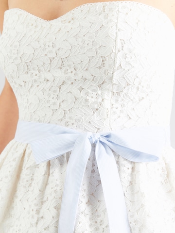 Top di HOLLISTER in bianco