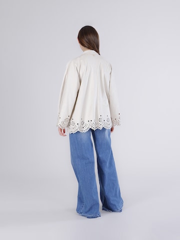 Kimono di CAFè NOIR in bianco