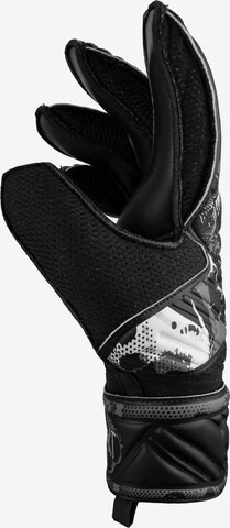 REUSCH Athletic Gloves 'Attrakt Solid' in Black