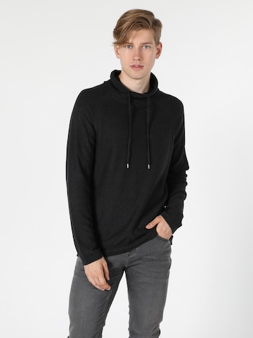 Colin's Sweater in Grey: front
