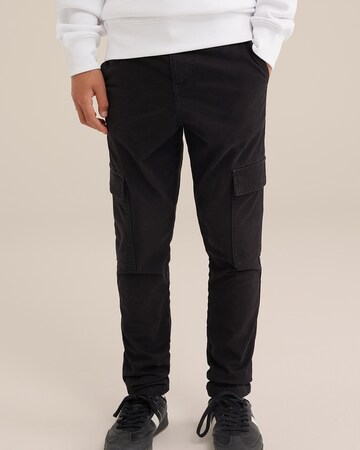 WE Fashion - Slimfit Pantalón en negro: frente