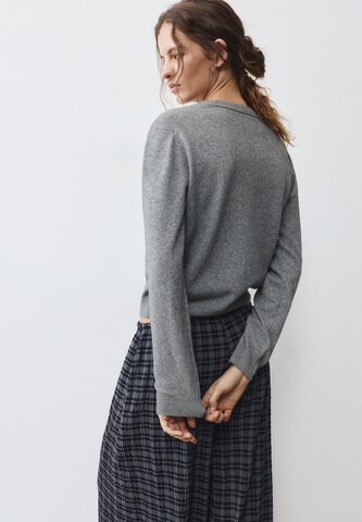 Pull&Bear Sweater in Grey