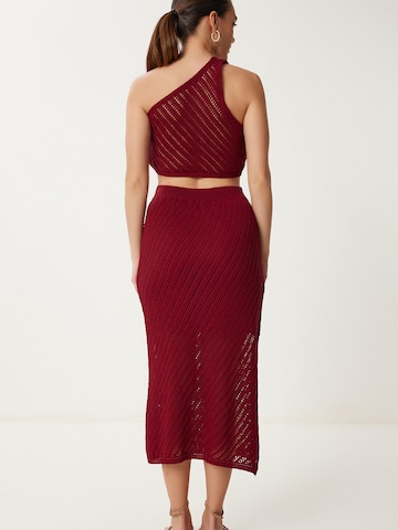 Costume Happiness İstanbul en rouge