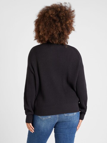Calvin Klein Jeans Curve Pullover in Schwarz