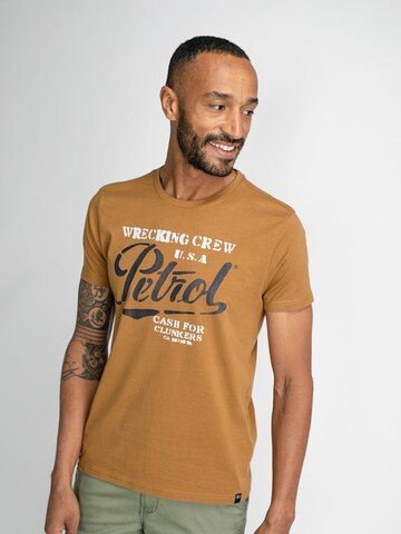 Petrol Industries T-Shirt 'Classic' in Braun: predná strana