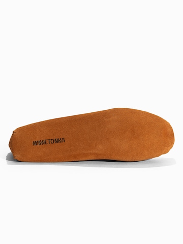 Minnetonka Mokasíny 'Pile' – hnědá
