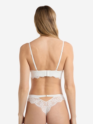 Triangolo Reggiseno 'Success' di ETAM in beige