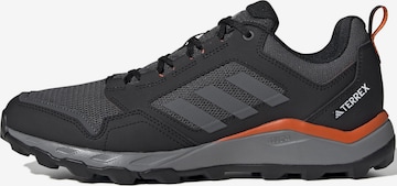ADIDAS TERREX - Zapatillas de running 'Tracerocker 2.0' en gris: frente