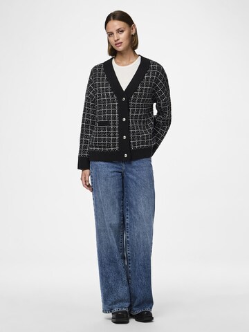 PIECES Cardigan 'Nilja' i sort