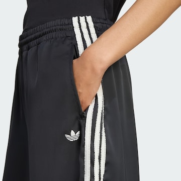 ADIDAS ORIGINALS Wide leg Trousers in Black
