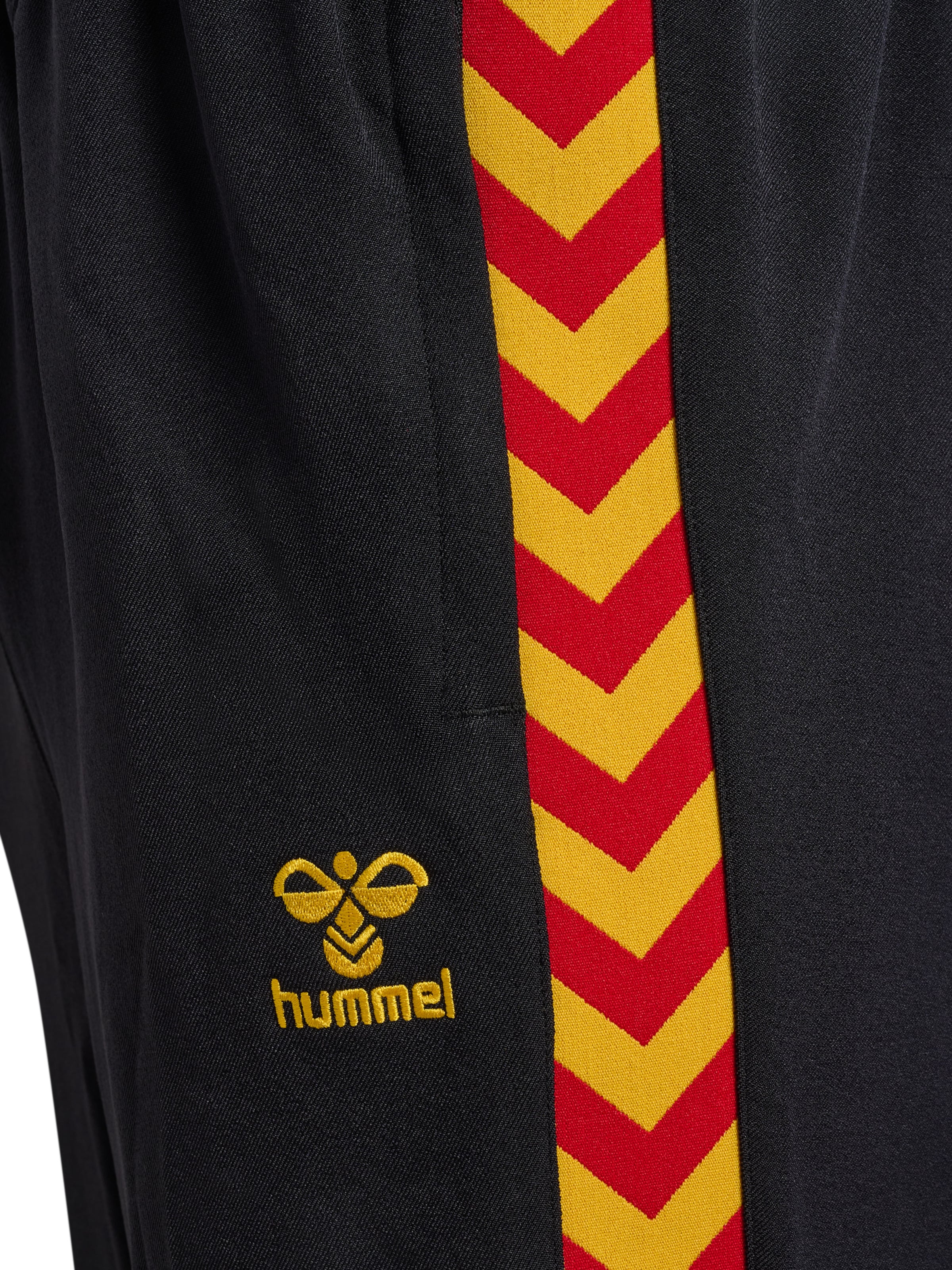 Hummel Regular Sports trousers in Black