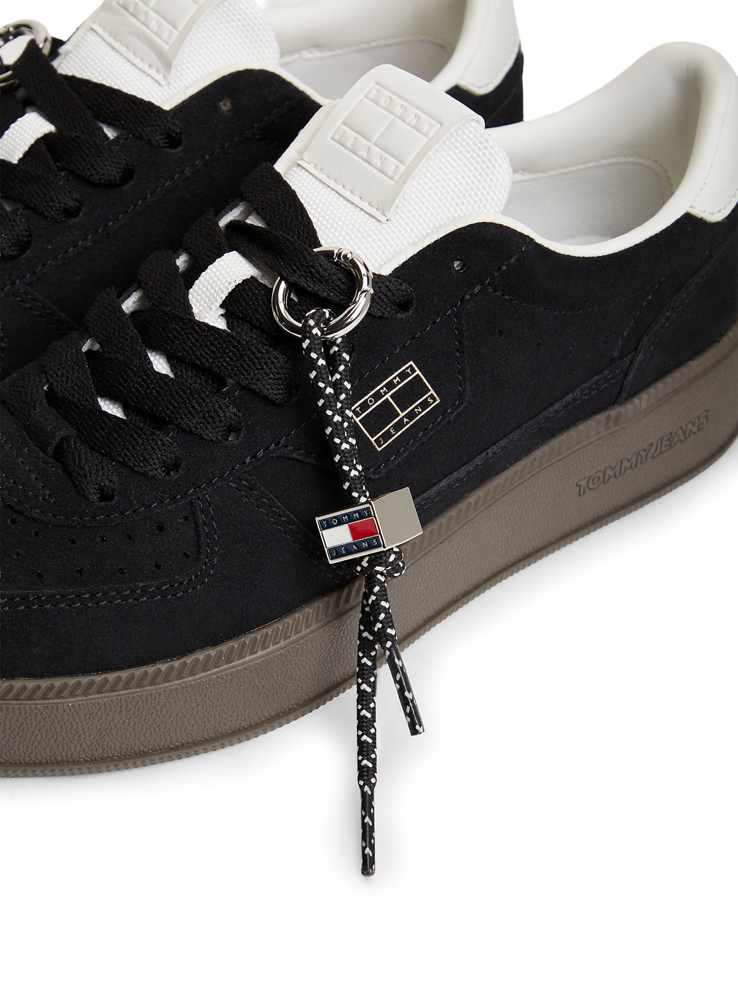 Tommy Jeans Sneakers in Black