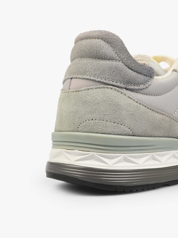 Scalpers Sneakers 'New Harry' in Grey