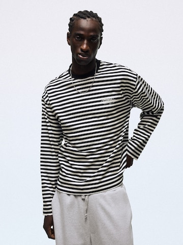 Bershka Tričko – bílá: přední strana