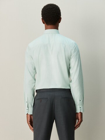 Next Regular Fit Hemd in Grün