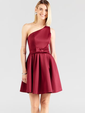 Robe 'MADALINE' WAL G. en rouge : devant
