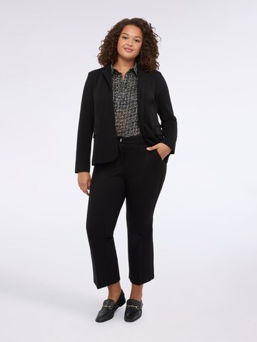 évasé Pantalon Fiorella Rubino en noir : devant