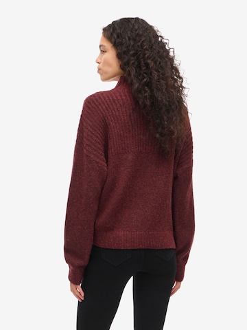 Noisy may Trui in Rood