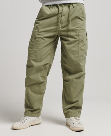 Superdry Loosefit Hose in Grün