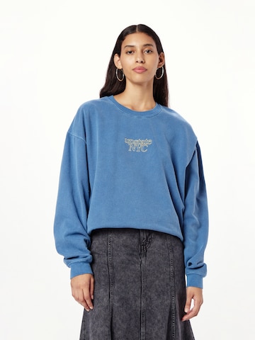 TOPSHOP Sweatshirt in Blue: front