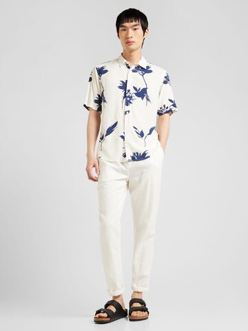 Only & Sons - Ajuste regular Camisa 'DASIL' en blanco