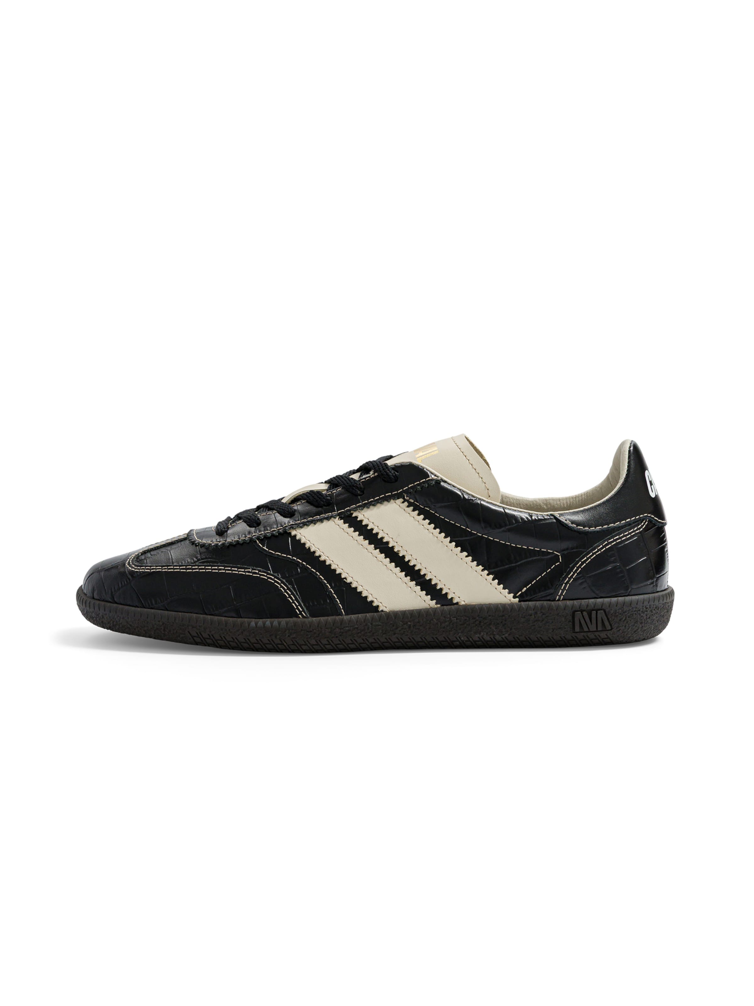 Caval - Sapato com atacadores ' PULSE ' em preto