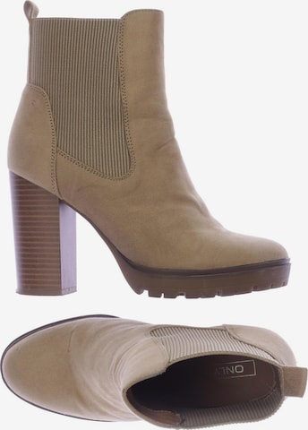 ONLY Dress Boots in 39 in Beige: front
