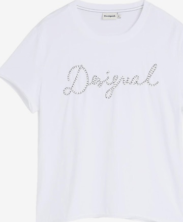 Tricou de la Desigual pe alb: față