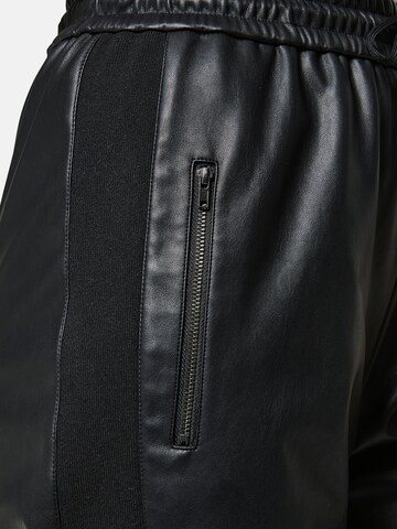 MADELEINE Loose fit Pants in Black