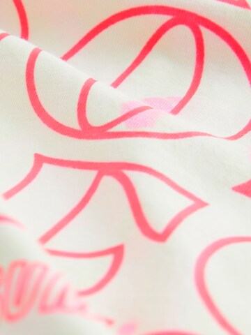 Next Set in Pink
