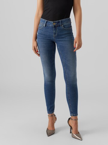 Skinny Jean 'Robyn' VERO MODA en bleu : devant