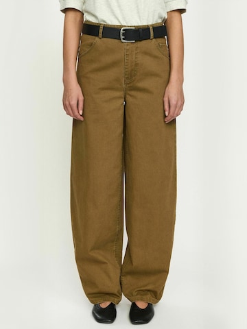 Soft Rebels Regular Jeans ' SRTrenitty ' in Bruin: voorkant