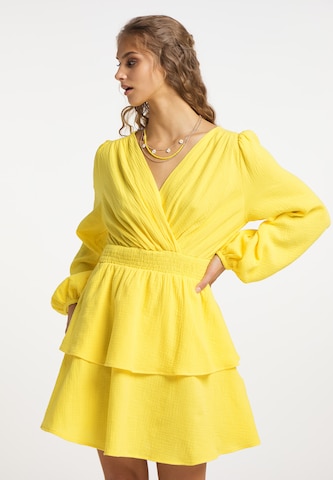 Rochie de vară de la IZIA pe galben: față