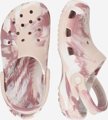 Chaussures ouvertes Crocs en rose