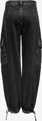 ONLY Tapered Cargo Jeans 'Pernille' in Black