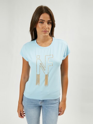 Influencer Shirt in Blue: front
