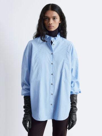 & Other Stories Блуза в синьо: отпред