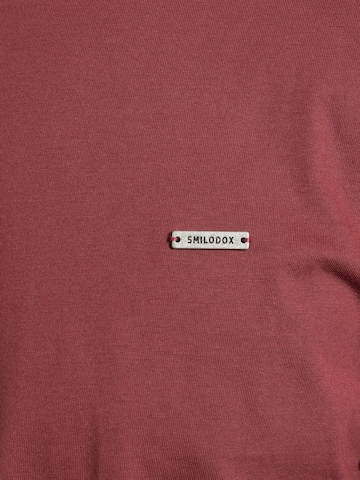 Smilodox Basic T-Shirt Ilyas in Rot