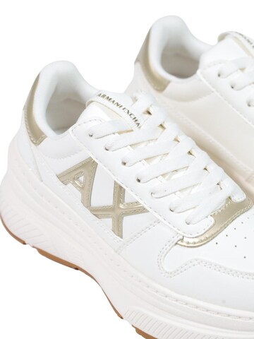 Sneaker bassa 'XW003106 AF27406' di ARMANI EXCHANGE in bianco