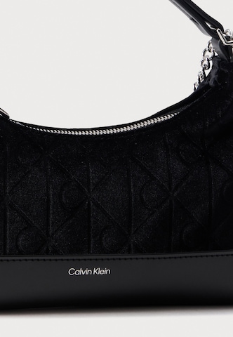 Borsa a spalla di Calvin Klein in nero: frontale
