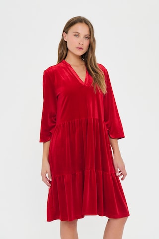 SAINT TROPEZ Jurk 'SZZevilla' in Rood: voorkant