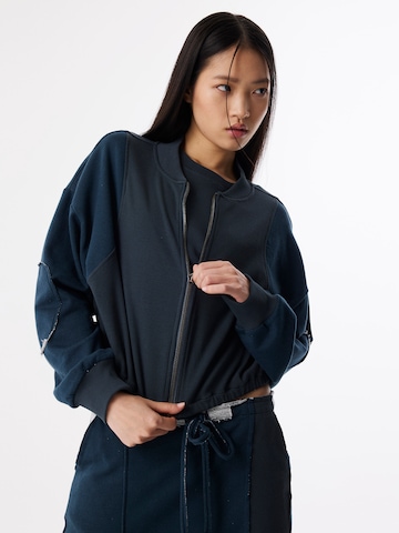 Twist Sweatvest in Blauw: voorkant