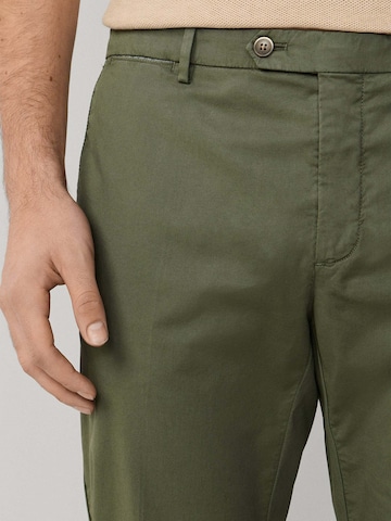 Hackett London Slimfit Chinos 'ULTRA LW CHINO' in Grün